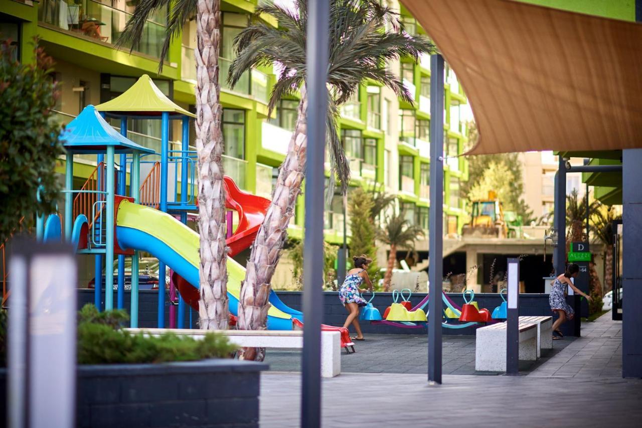 Rusty Sands Apt Spa N Pools Beach Resort Navodari Bagian luar foto